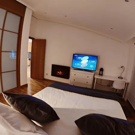 Centrico, Vialia-fatima Pino アパート *