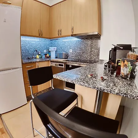 Centrico, Vialia-fatima Pino アパート