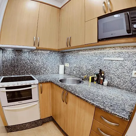 Centrico, Vialia-fatima Pino * ヴィーゴ